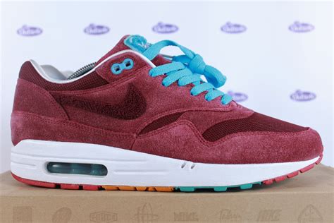 Outsole • Market leader in Nike Air Max 1s & sneaker laces